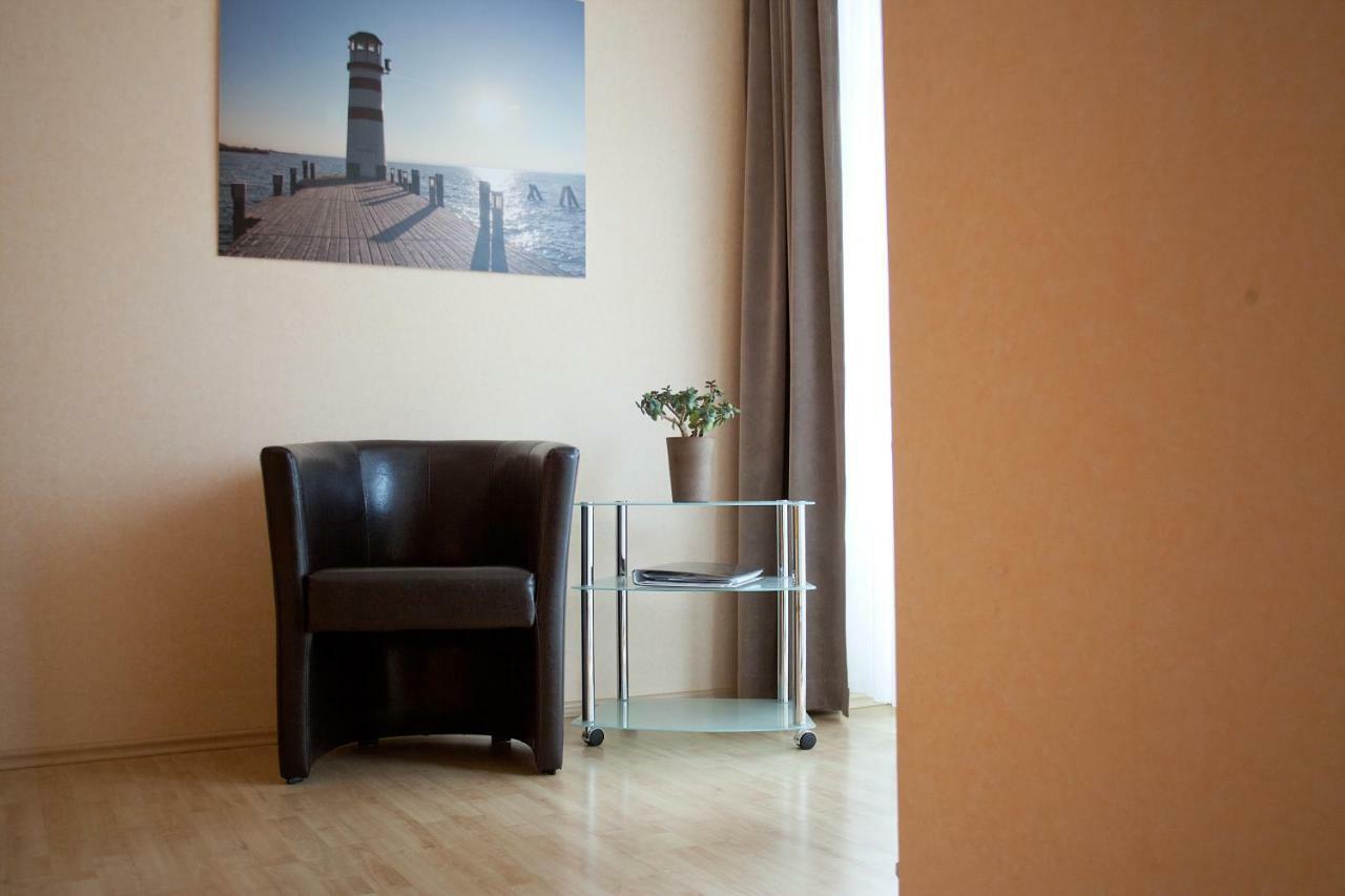 Haus Renee Bed & Breakfast Podersdorf am See Exterior foto
