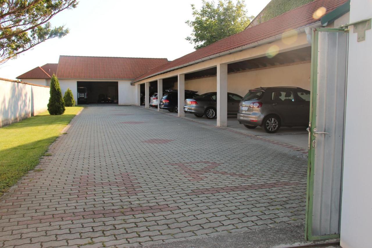 Haus Renee Bed & Breakfast Podersdorf am See Exterior foto